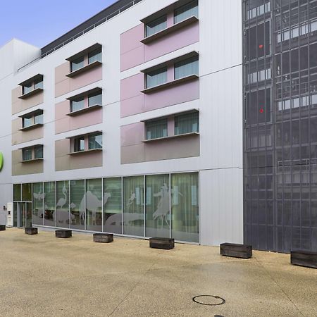 Campanile La Roche Sur Yon Centre Gare Hotel Exterior photo